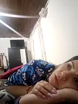 Snapshot of Chantal_hott chatting on 11-30-25, 10:41 Chantal hott online show from 11-30-25, 10:41