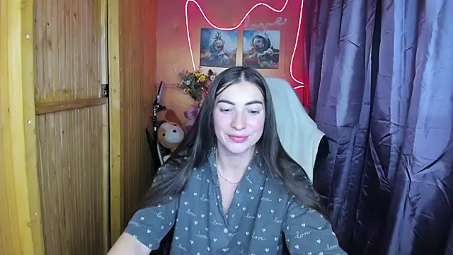 Snapshot of Fiery_Brunette_ chatting on 12-25-24, 11:43 Fiery Brunette online show from 12-25-24, 11:43