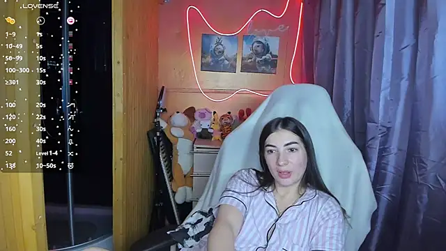 Snapshot of Fiery_Brunette_ chatting on 02-28-25, 04:43 Fiery Brunette online show from 02-28-25, 04:43