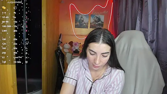 Snapshot of Fiery_Brunette_ chatting on 03-01-25, 03:53 Fiery Brunette online show from 03-01-25, 03:53