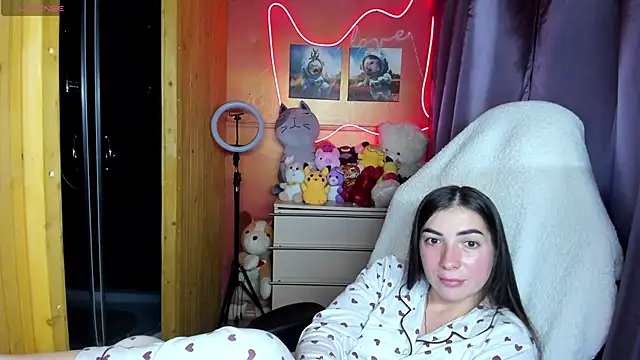 Snapshot of Fiery_Brunette_ chatting on 09-24-25, 10:18 Fiery Brunette online show from 09-24-25, 10:18