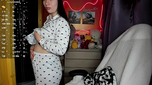 Snapshot of Fiery_Brunette_ chatting on 09-25-25, 03:32 Fiery Brunette online show from 09-25-25, 03:32