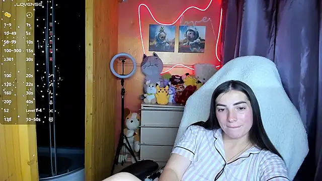 Snapshot of Fiery_Brunette_ chatting on 10-03-25, 04:15 Fiery Brunette online show from 10-03-25, 04:15