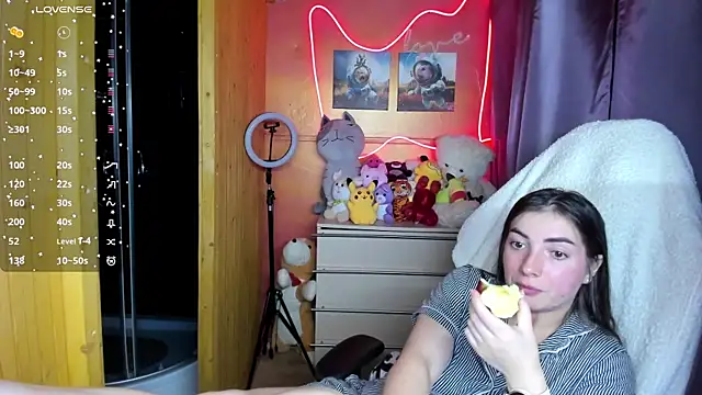 Snapshot of Fiery_Brunette_ chatting on 10-12-25, 02:27 Fiery Brunette online show from 10-12-25, 02:27