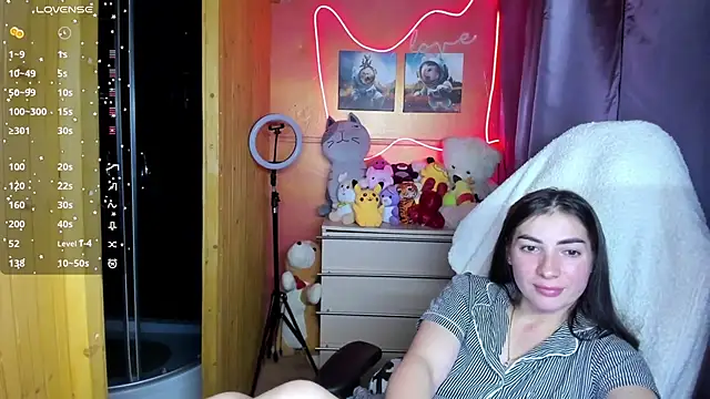 Snapshot of Fiery_Brunette_ chatting on 11-05-25, 12:49 Fiery Brunette online show from 11-05-25, 12:49