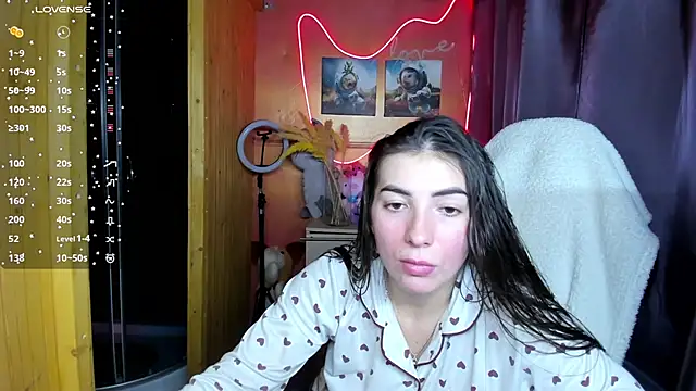 Snapshot of Fiery_Brunette_ chatting on 12-02-25, 05:46 Fiery Brunette online show from 12-02-25, 05:46