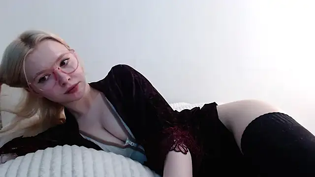 Snapshot of Sataobby chatting on 03-13-25, 05:28 Sataobby online show from 03-13-25, 05:28