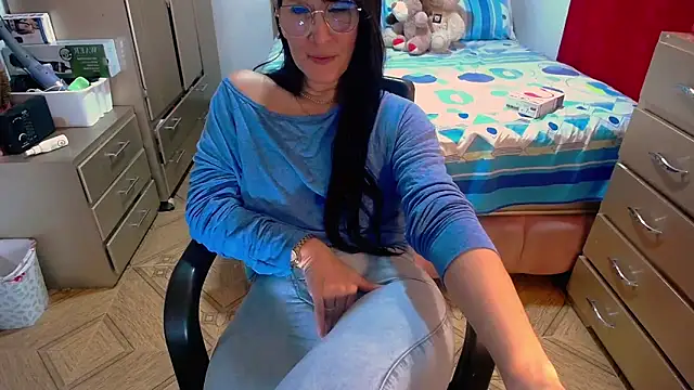 BitterMomXxx online show from 02-26-25, 02:59