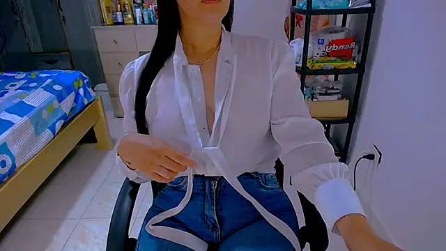 BitterMomXxx online show from 04-29-26, 04:00
