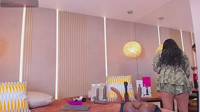 sabrina shark  online show from 03-25-26, 01:11