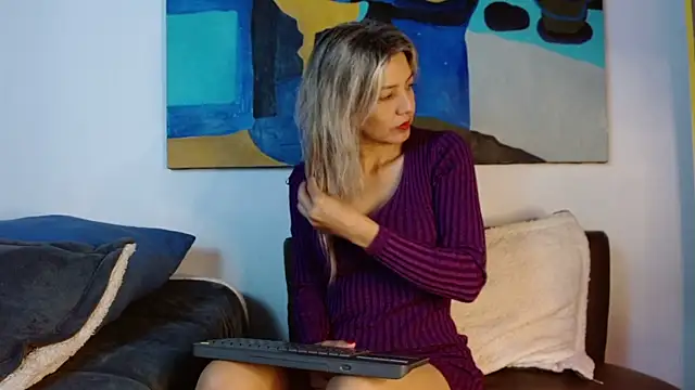 Snapshot of alana_valdiri chatting on 02-06-25, 09:17 alana valdiri online show from 02-06-25, 09:17