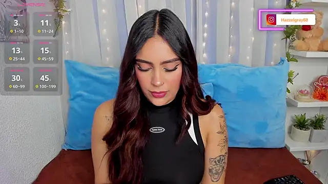 Snapshot of HazzelGray chatting on 10-11-25, 03:32 HazzelGray online show from 10-11-25, 03:32