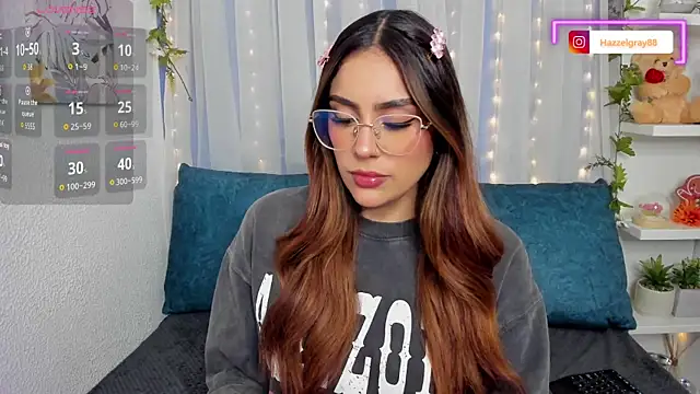 Snapshot of HazzelGray chatting on 01-14-26, 02:33 HazzelGray online show from 01-14-26, 02:33