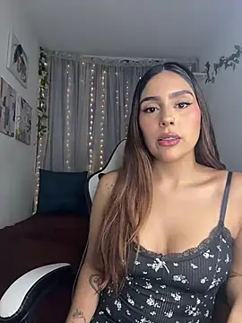 Snapshot of HazzelGray chatting on 02-03-26, 04:34 HazzelGray online show from 02-03-26, 04:34