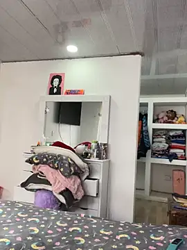 hannahb-e online show from 09-22-25, 05:26