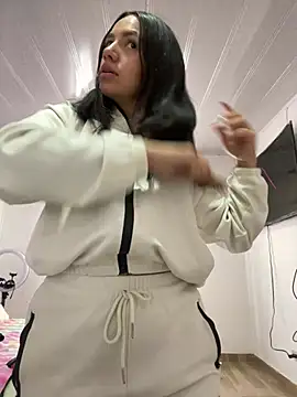 hannahb-e online show from 02-09-26, 10:03