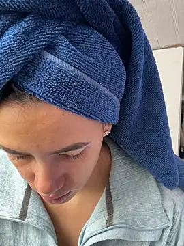 hannahb-e online show from 04-02-26, 02:37