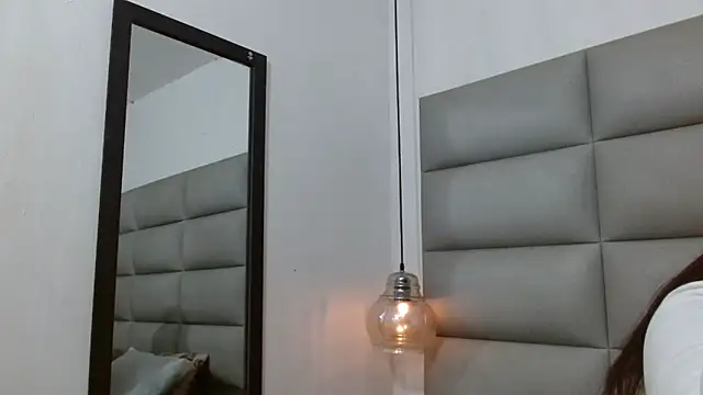 emily brontee  online show from 09-23-25, 12:41