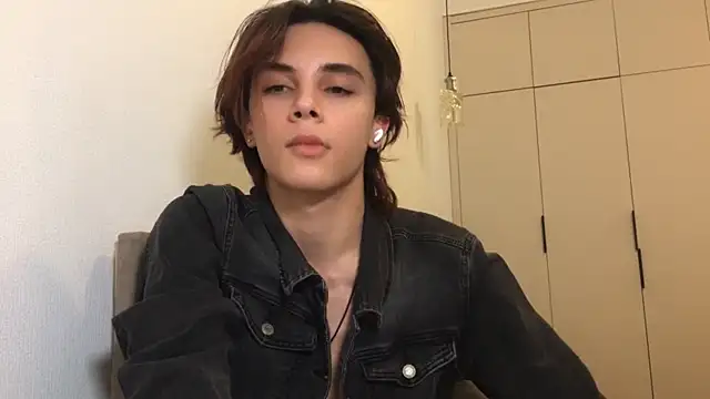 k0sta  online show from 12-30-24, 05:34