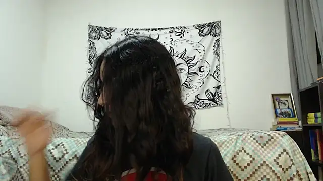 Snapshot of AlinaWoolf_ chatting on 02-02-25, 03:43 AlinaWoolf  online show from 02-02-25, 03:43