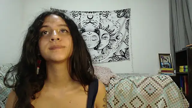 Snapshot of AlinaWoolf_ chatting on 02-02-25, 09:51 AlinaWoolf  online show from 02-02-25, 09:51