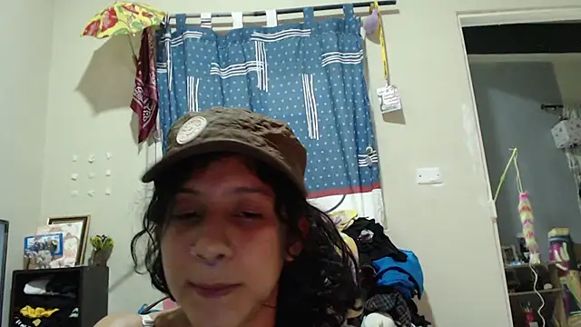 AlinaWoolf  online show from 05-11-26, 03:12