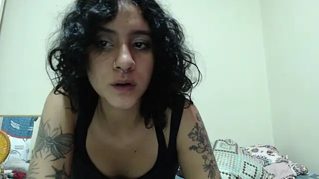 AlinaWoolf  online show from 05-19-26, 03:35