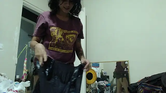 AlinaWoolf  online show from 05-25-26, 02:17