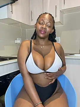 Snapshot of Jazmine-Blue chatting on 06-23-26, 11:47 Jazmine-Blue online show from 06-23-26, 11:47