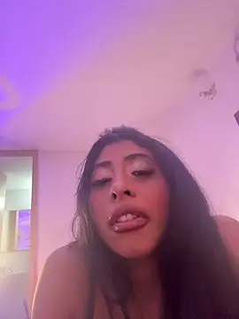 Snapshot of canela_10 chatting on 10-21-25, 03:07 canela 10 online show from 10-21-25, 03:07