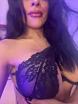 Snapshot of canela_10 chatting on 11-06-25, 03:07 canela 10 online show from 11-06-25, 03:07