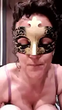 Snapshot of Masquegirlmysterious chatting on 02-21-26, 07:48 Masquegirlmysterious online show from 02-21-26, 07:48