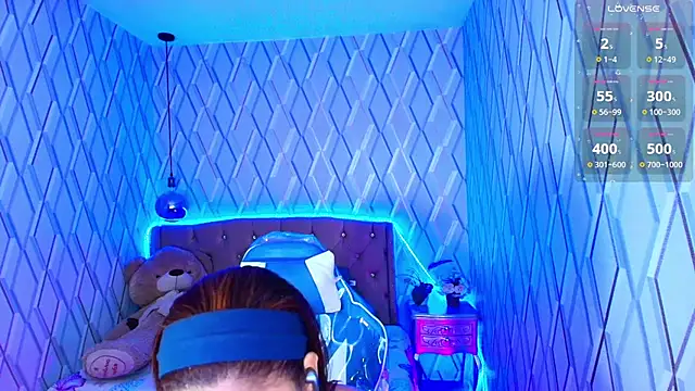 NicolleTaylor online show from 10-13-25, 03:39