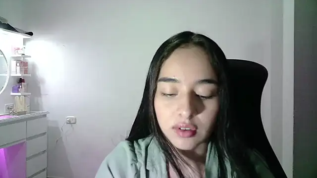 Snapshot of aineangeel chatting on 11-18-25, 12:16 aineangeel online show from 11-18-25, 12:16