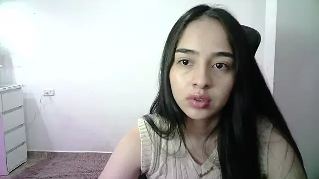 Snapshot of aineangeel chatting on 12-23-25, 02:42 aineangeel online show from 12-23-25, 02:42