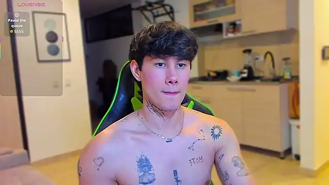 JayHotxxx online show from 01-18-26, 04:05