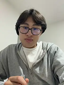 Snapshot of SrLuis18 chatting on 06-04-26, 06:30 SrLuis18 online show from 06-04-26, 06:30
