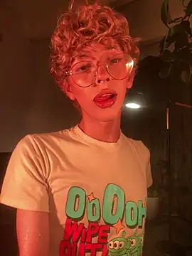 Snapshot of lyamthommpson chatting on 01-17-26, 12:37 lyamthommpson online show from 01-17-26, 12:37