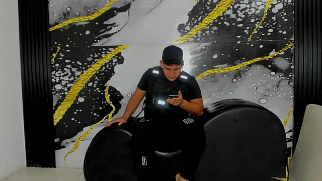 Snapshot of sweethot___ chatting on 09-25-25, 02:21 sweethot online show from 09-25-25, 02:21