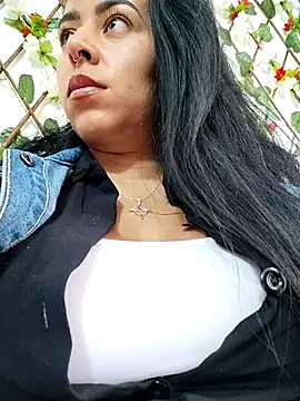 Emily Wane online show from 09-10-25, 03:56