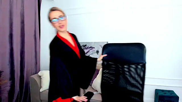 Snapshot of PassionGlow chatting on 01-21-25, 02:37 PassionGlow online show from 01-21-25, 02:37