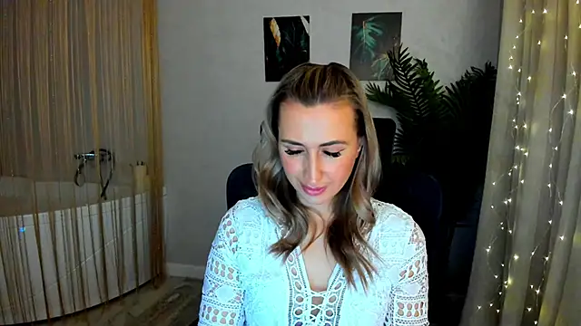 Snapshot of PassionGlow chatting on 02-08-25, 03:30 PassionGlow online show from 02-08-25, 03:30