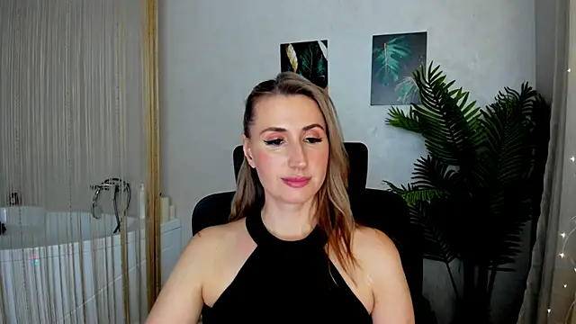 Snapshot of PassionGlow chatting on 02-14-25, 05:46 PassionGlow online show from 02-14-25, 05:46