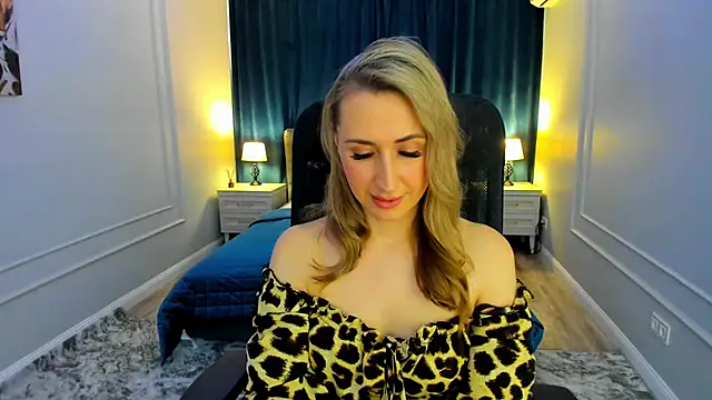 Snapshot of PassionGlow chatting on 02-27-25, 12:34 PassionGlow online show from 02-27-25, 12:34