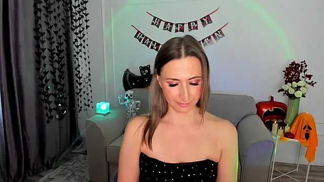 Snapshot of PassionGlow chatting on 10-15-25, 03:39 PassionGlow online show from 10-15-25, 03:39