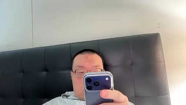 slaveasianboy online show from 04-21-26, 04:23