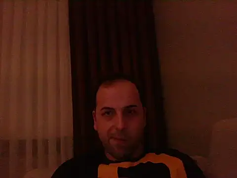 Snapshot of Yldrmm_9553 chatting on 04-26-26, 11:13 Yldrmm 9553 online show from 04-26-26, 11:13