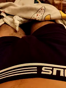 Snapshot of Lucifer21dragon chatting on 10-17-25, 08:44 Lucifer21dragon online show from 10-17-25, 08:44