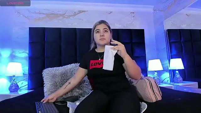 EVELIN MASON online show from 01-15-26, 08:23