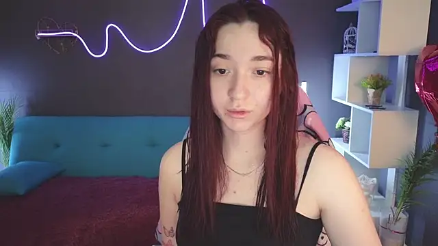 Snapshot of YasmineWest chatting on 03-06-25, 07:25 YasmineWest online show from 03-06-25, 07:25